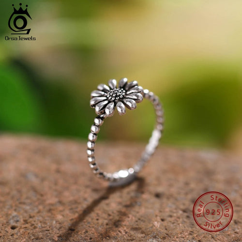 ORSA JEWELS 925 Sterling Silver Dazzling Daisy Flower Ring